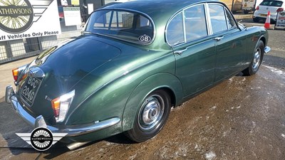 Lot 472 - 1969 DAIMLER V8 250