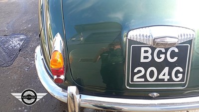 Lot 472 - 1969 DAIMLER V8 250