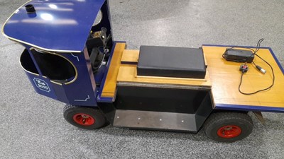 Lot 207 - 3" SCALE SENTINEL WAGGON BATTERY POWERED LORRY WITH TRAILER