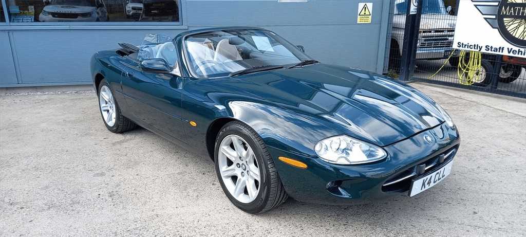 Lot 432 1999 Jaguar Xk8 6444