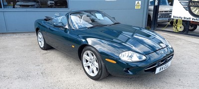 Lot 432 - 1999 JAGUAR XK8