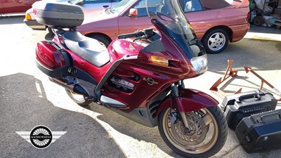 Lot 520 - 2000 HONDA PAN EUROPEAN ST1100