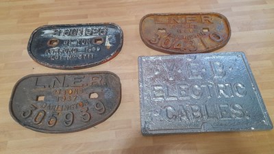 Lot 861 - 4X CAST SIGNS