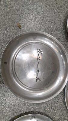 Lot 857 - 5X METAL HUB CAPS, IDEAL WALL FILLERS