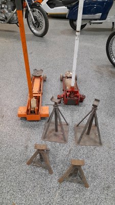 Lot 895 - 2 X TROLLEY JACKS & AXLE STANDS