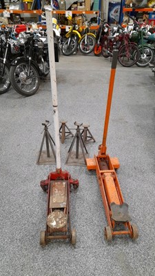 Lot 895 - 2 X TROLLEY JACKS & AXLE STANDS