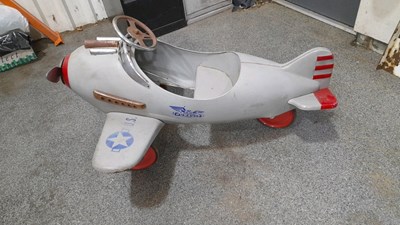 Lot 183 - GREY PEDAL PLANE