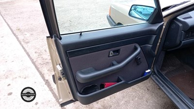 Lot 604 - 1989 AUDI 100 AVANT E AUTO