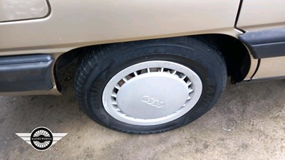 Lot 604 - 1989 AUDI 100 AVANT E AUTO