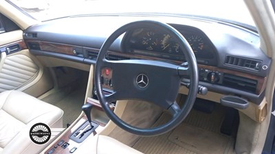 Lot 606 - 1989 MERCEDES 300 SE AUTO