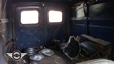 Lot 610 - 1971 MORRIS 8 CWT VAN