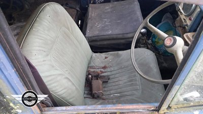 Lot 610 - 1971 MORRIS 8 CWT VAN