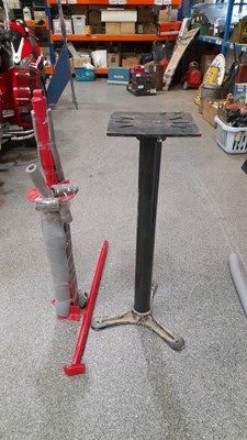 Lot 673 - NEW UNUSED TYRE CHANGER & BENCH GRINDER STAND