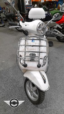 Lot 782 - 2012 PIAGGIO VESPA LX 50