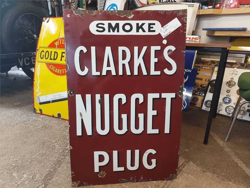 Lot 46 - SMOKE CLARKES NUGGET ENAMEL