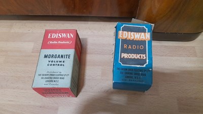 Lot 273 - PILOT RADIO