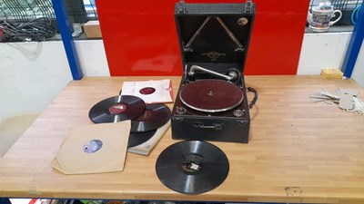 Lot 17 - COLUMBIA RECORD PLAYER