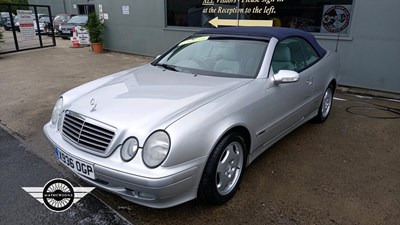 Lot 700 - 2000 MERCEDES CLK 320 ELEGANCE AUTO