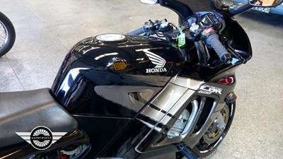 Lot 400 - 1997 HONDA CBR 600 F