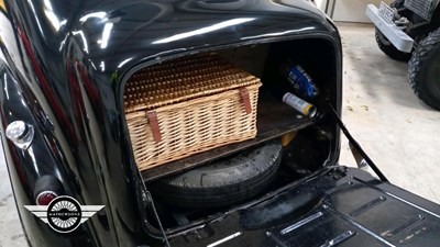 Lot 674 - 1946 AUSTIN 10