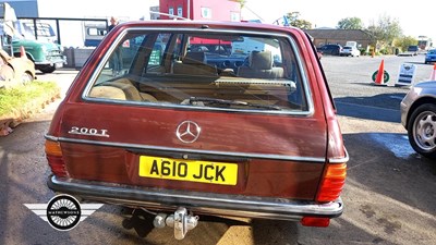 Lot 712 - 1983 MERCEDES 200 ESTATE