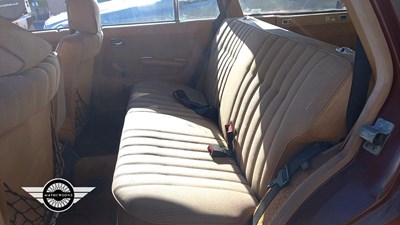 Lot 712 - 1983 MERCEDES 200 ESTATE