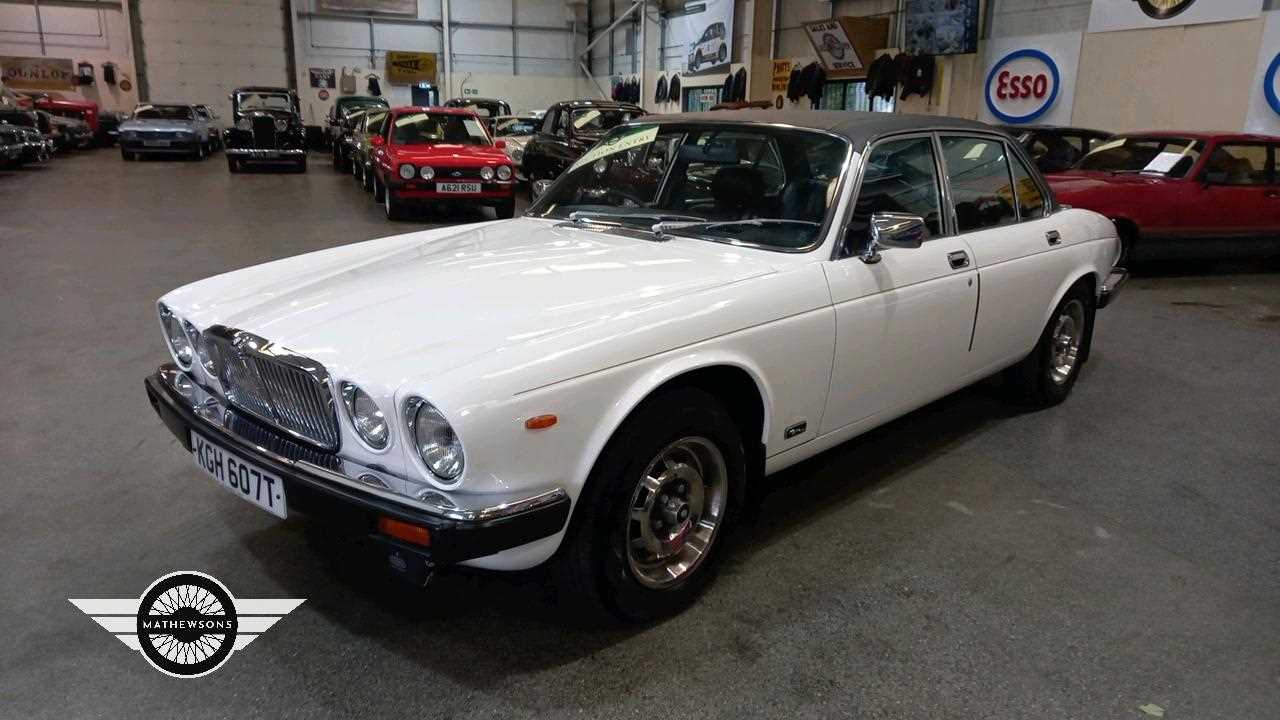 Lot 528 - 1979 JAGUAR 4.2 XJ6 AUTO