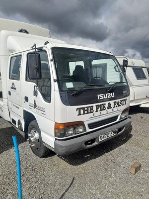 Lot 780 - 2000 ISUZU TRUCKS NPR 65 P