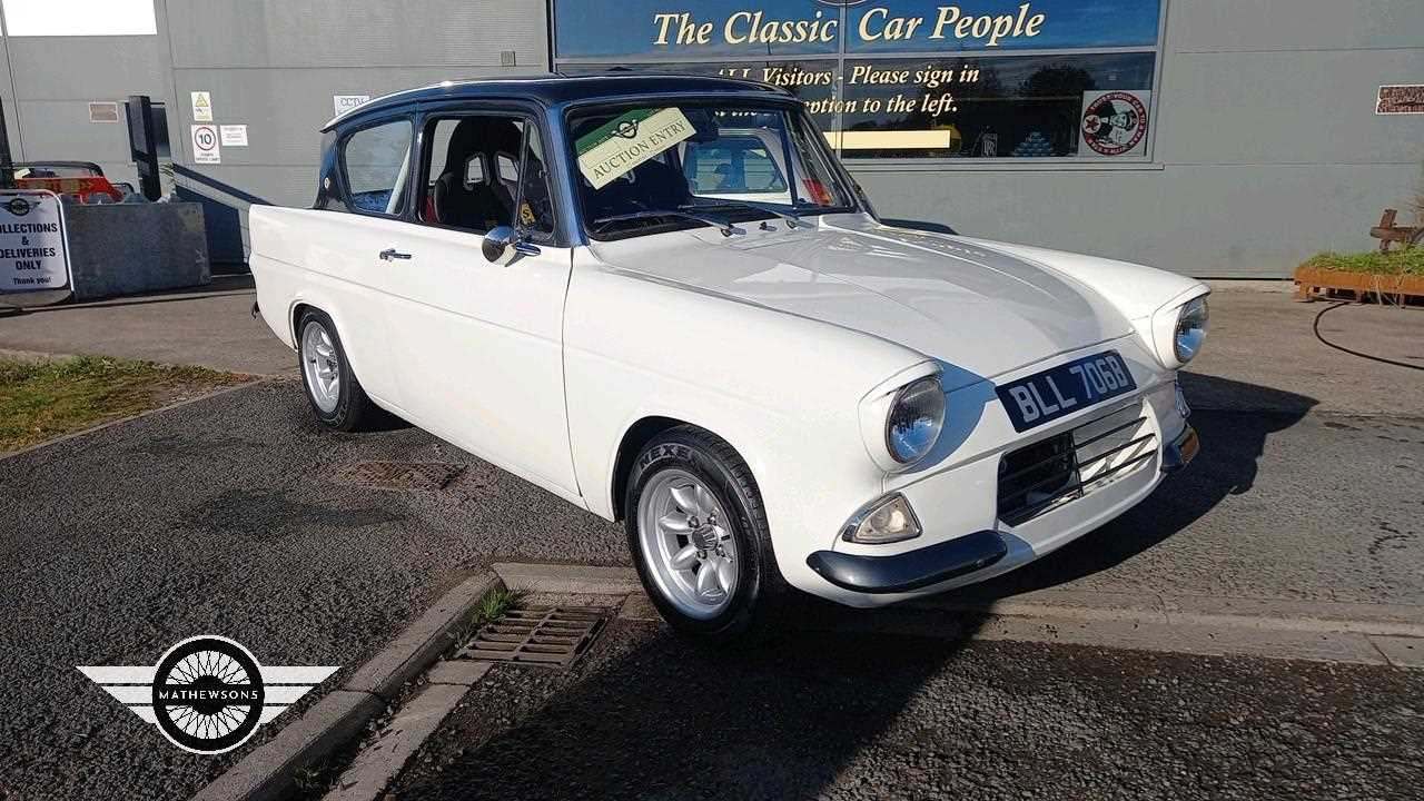 Lot 57 - 1964 FORD ANGLIA