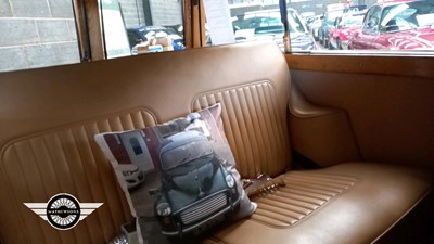 Lot 882 - 1966 MORRIS MINOR TRAVELLER