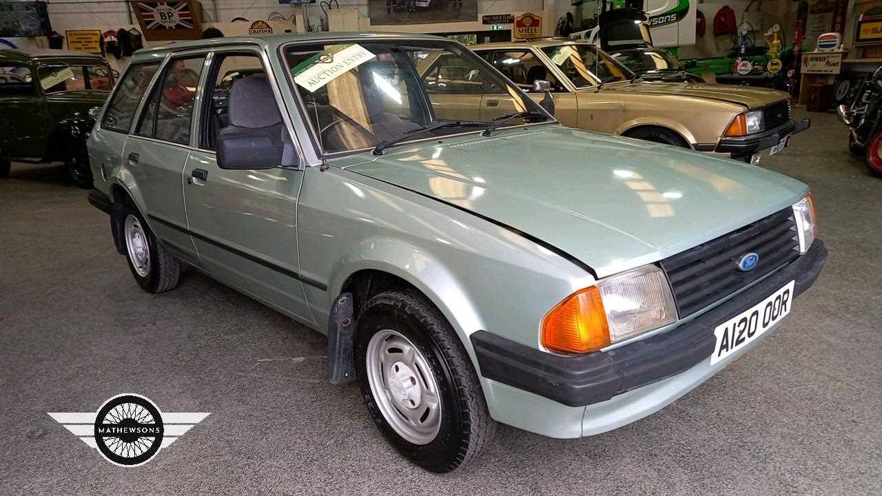 Lot 72 - 1983 FORD ESCORT GL