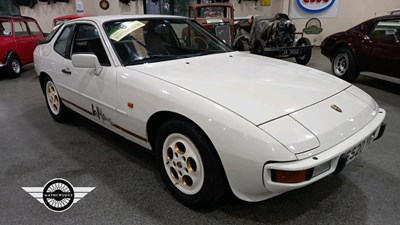 Lot 126 - 1988 PORSCHE 924 S