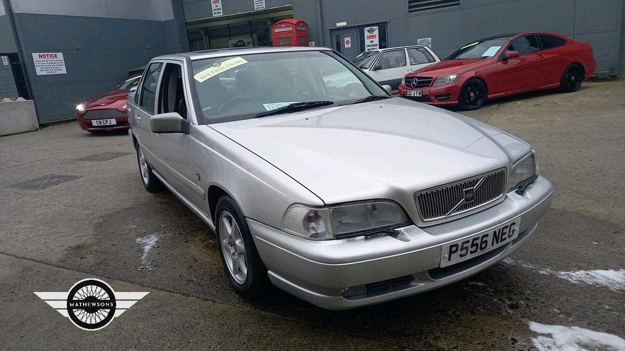 Lot 156 - 1997 VOLVO S70 CD 10V AUTO