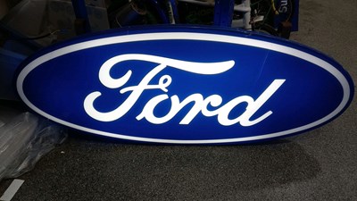 Lot 531 - FORD OVAL LIGHT UP SIGN