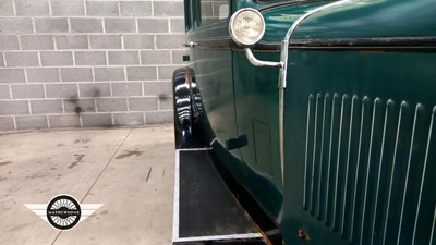 Lot 172 - 1929 DODGE SENIOR SIX SEDAN