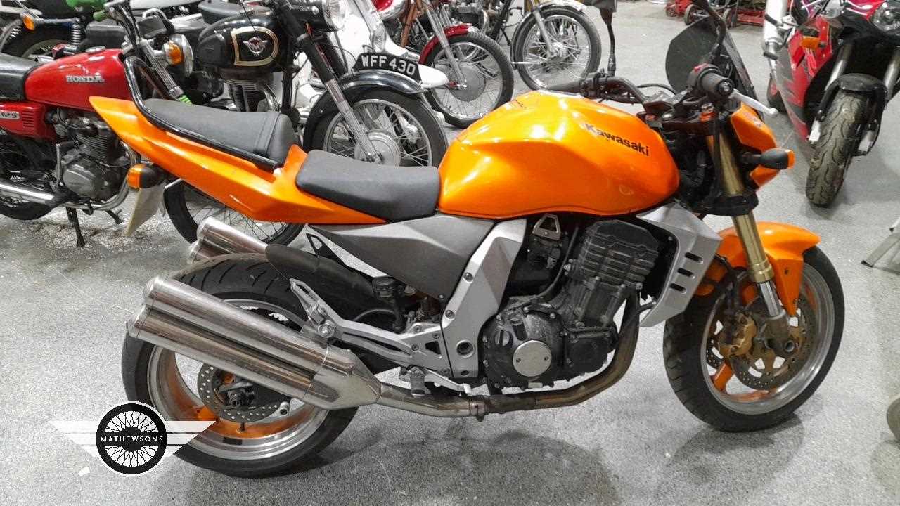 Lot 178 - 2003 KAWASAKI ZR 1000 A1H