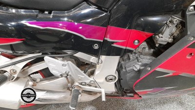 Lot 180 - 1995 SUZUKI GSXR1100