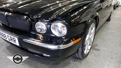 Lot 204 - 2004 JAGUAR XJ8 V8 SE AUTO