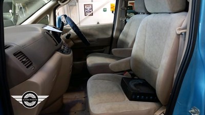 Lot 206 - 2004 NISSAN SERENA 7 SEATER