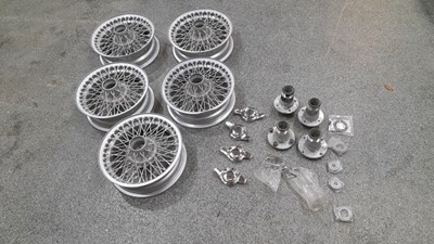 Lot 813 - SET OF 5 REFURBISHED 472 J14 MG WIRE WHEELS & NOCK OF HUB CONVERSION KIT