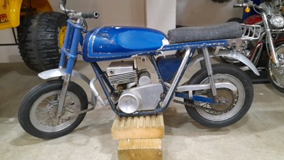 Lot 853 - MODEL MOTORCYCLE