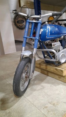 Lot 853 - MODEL MOTORCYCLE