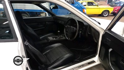 Lot 218 - 1984 PORSCHE 924