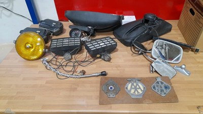 Lot 297 - BOX OF ASSORTED LIGHTS / MIRRORS & CAR BAR BADGES