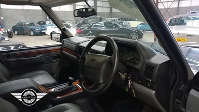 Lot 323 - 1995 LAND ROVER RANGE ROVER VOGUE SE A