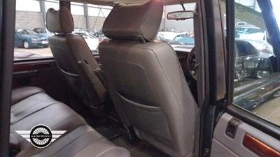 Lot 323 - 1995 LAND ROVER RANGE ROVER VOGUE SE A