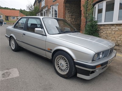 Lot 500 - 1990 BMW 318is