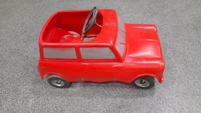 Lot 898 - CHILDS RED PEDAL CAR, RED PLASTIC MINI