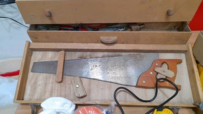 Lot 836 - WOODWORKING TOOL BOX + TOOLS & ELECTRIC POLISHER