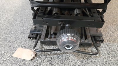 Lot 772 - TRUCK/TRACTOR ADJUSTABLE SUSPENSION SEAT